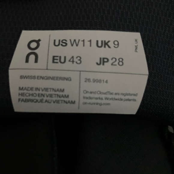 On Cloud Running CloudNova Running Walking Comfortable Shoes Black Eclipse NEW - Picture 6 of 11